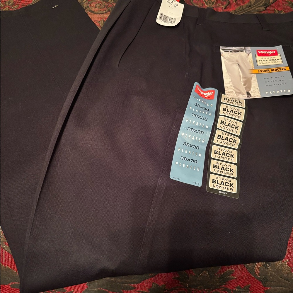 Wrangler Men's Classic Black Dress Pants